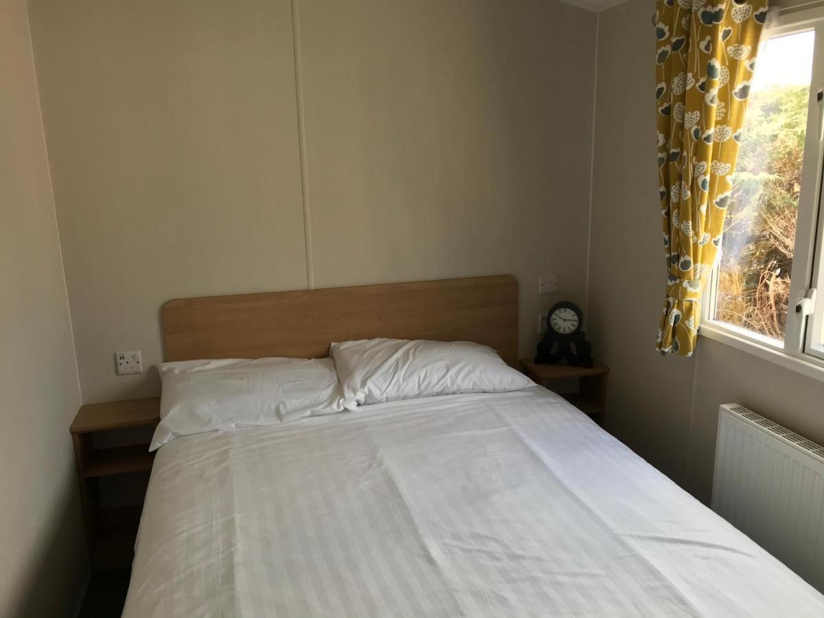 Exclusive 3 Bedroom Caravan, Sleeps 8 People At Parkdean Newquay Holiday Park, Cornwall, Uk Exterior foto